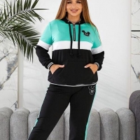 Спортивный костюм женский из двунитки с яркими вставками и декоративной вышивкой демисезонный