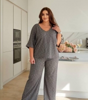 Костюм женский из турецкого софт трикотажа прогулочный с широкой туникой и свободными брюками весенне-летний