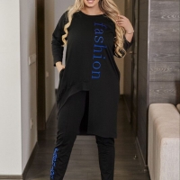 Женский костюм из двухнитки с асимметричной туникой и аппликацией "fashion" весенний