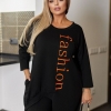 Женский костюм из двухнитки с асимметричной туникой и аппликацией "fashion" весенний  k-117969