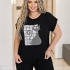 Костюм женский из американского крепа с блузой на кулиске и брюками на резинке с камнями и трендовым принтом весенний  k-118276