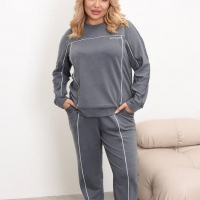 Спортивный костюм женский из трехнитки с декоративными строчками весенне-летний