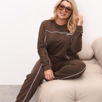 Спортивный костюм женский из трехнитки с декоративными строчками весенне-летний