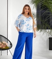 Костюм женский с блузой из штапеля в цветочный принт и широкими брюками из тиара весенне-летний