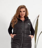 Жилетка женская из плащевки лаке на синтепоне с капюшоном и застежкой-молнией весенне-летняя