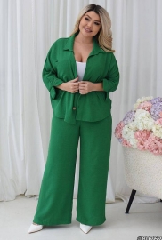 Женский костюм из софт жатки с рубашкой оверсайз и брюками палаццо Plus Size летний