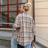 Рубашка женская из байки в бежево-коричневую клетку на пуговицах осенняя  k-122740