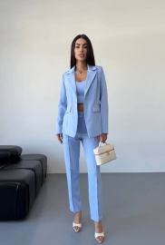 Костюм трійка