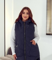 Жилетка женская удлинённая стеганая прямая с капюшоном тёмно-синяя из плащевки Лаке на синтепоне осенняя