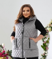 Жилетка женская удлинённая стеганая с капюшоном серая из плащевки Лаке на синтепоне осенняя