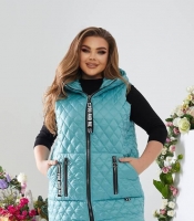 Жилетка женская удлинённая стеганая бирюзовая с капюшоном из плащевки Лаке на синтепоне осенняя