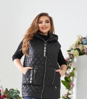 Жилетка женская удлинённая стеганая чёрная с капюшоном из плащевки Лаке на синтепоне осенняя