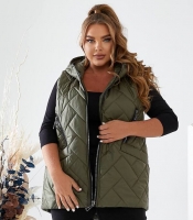 Жилетка женская стеганая удлиненная с капюшоном из плащевки Лаке на синтепоне хаки осенняя