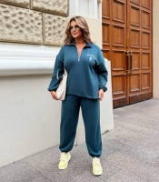 Костюм-двойка женский осенний из двунитки с худи на кулиске и прямыми брюками