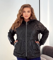 Куртка женская черная плащевка утепленная синтепоном с капюшоном и карманами осенняя