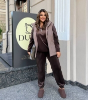 Костюм-тройка женский из велюра с жилетом кофтой и брюками водоотталкивающий утепленный осенний
