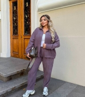 Костюм-двойка женский вельветовый с рубашкой и брюками осенний