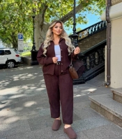 Костюм-двойка женский вельветовый с рубашкой и брюками осенний