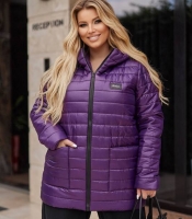 Куртка женская демисезонная фиолетовая стёганая с капюшоном из плащевки утеплённая синтепоном средняя