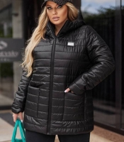 Куртка женская демисезонная чёрная стёганая с капюшоном из плащевки утеплённая синтепоном средняя