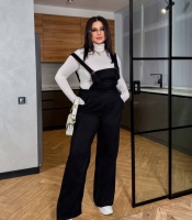 Комплект женский: микровельветовый комбинезон с бретелями и гольф из вискозного рубчика осенний