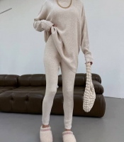 Костюм-двойка женский из фабричной вязки свитер-гольф и лосины осенний