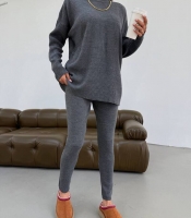 Костюм-двойка женский из фабричной вязки свитер-гольф и лосины осенний