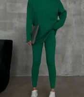 Костюм-двойка женский из фабричной вязки свитер-гольф и лосины осенний