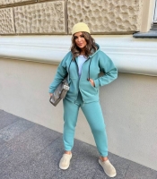 Спортивный костюм-двойка женский из теплой трехнитки хб стрейч на флисе кофта на молнии с капюшоном и брюки осенний