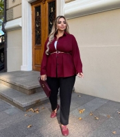 Костюм-двойка женский бордовый из микровельвета с сорочкой и брюками осенний