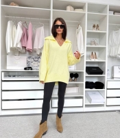 Свитер женский удлиненный вязаный oversize с воротником поло осенний