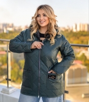 Куртка женская стеганая утепленная с капюшоном прямого кроя осенне-весенняя