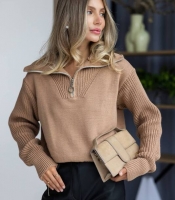 Свитер женский шерстяной с акрилом укороченный с воротником на молнии осенний