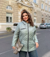 Куртка женская оливковая стеганая с капюшоном из плащевки лаке утепленная силикон на подкладке осенняя