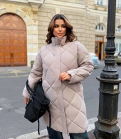 Куртка женская зимняя длинная бежевая с высоким воротником и съемным капюшоном на холофайбере