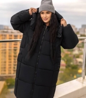 Куртка женская зимняя длинная полубатал черная оверсайз с высоким воротником и съемным капюшоном на холофайбере