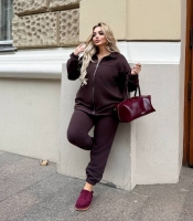 Спортивный костюм женский утепленный из флиса с кофтой на молнии и брюками на манжетах осенне-зимний