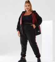 Спортивный костюм-двойка женский утепленный из трехнитки на флисе с бордовыми стегаными вставками и капюшоном осенне-зимний