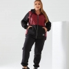 Спортивный костюм-двойка женский утепленный из трехнитки на флисе с бордовыми стегаными вставками и капюшоном осенне-зимний  k-124376