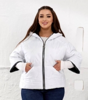 Жилет женский утепленный из плащевки Лаке с капюшоном и синтепоном белый осенне-зимний