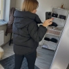 Куртка женская зимняя из плащевки на холлофайбере с капюшоном и объемным воротником  k-124438