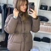 Куртка женская зимняя из плащевки на холлофайбере с капюшоном и кулиской на талии  k-124441