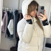 Куртка женская зимняя молодежная из плащевки на холлофайбере с капюшоном и манжетами  k-124442