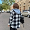 Рубашка женская утеплённая из турецкого флиса с капюшоном в крупную клетку осенне-зимняя  k-124498