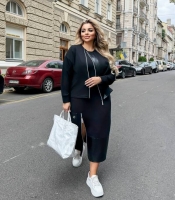 Костюм-двойка женский из двунитки и эко-кожи с кофтой на молнии и юбкой миди осенний