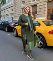 Костюм-двойка женский из двунитки с декоративными вставками из эко-кожи: свитшот на молнии и юбка миди осенний