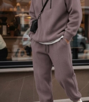 Спортивный костюм мужской из мягкого полар-флиса с кофтой на молнии и брюками на резинке зимний