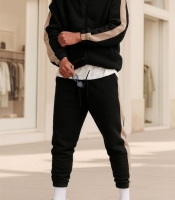 Спортивный костюм мужской из плотного полар-флиса с контрастными лампасами и кофтой на молнии зимний