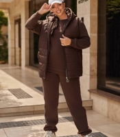 Костюм-тройка женский утеплённый трёхнитка с жилетом из плащёвки Лаке на подкладке осенне-зимний