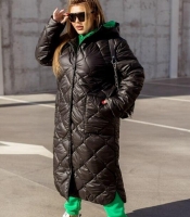 Куртка женская длинная стёганая из плащевки Лаке с капюшоном и утеплителем синтепон 200 осенне-зимняя